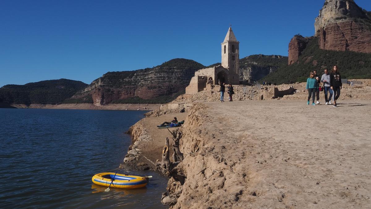 Turismo De Sequ A En El Pantano De Sau Fotos