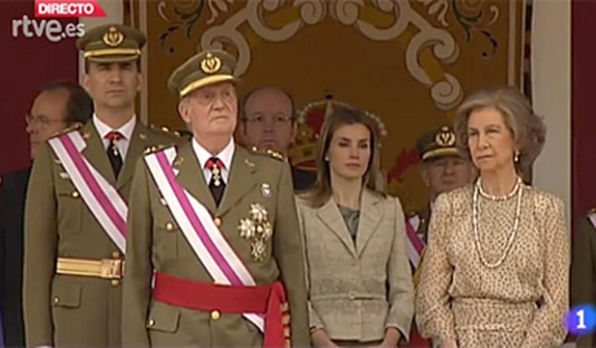 El Rey preside el Día de las Fuerzas Armadas con buen aspect