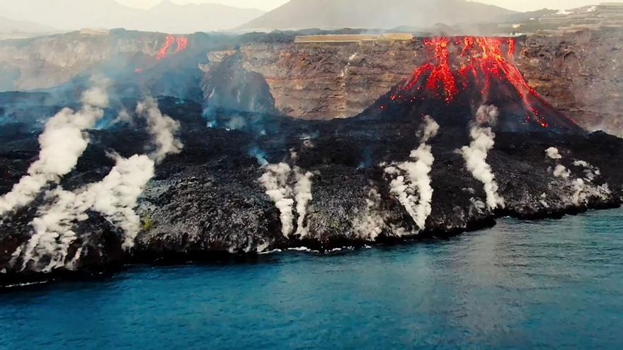 Una Nueva Lengua De Lava Del Volc N De La Palma Alcanza El Mar