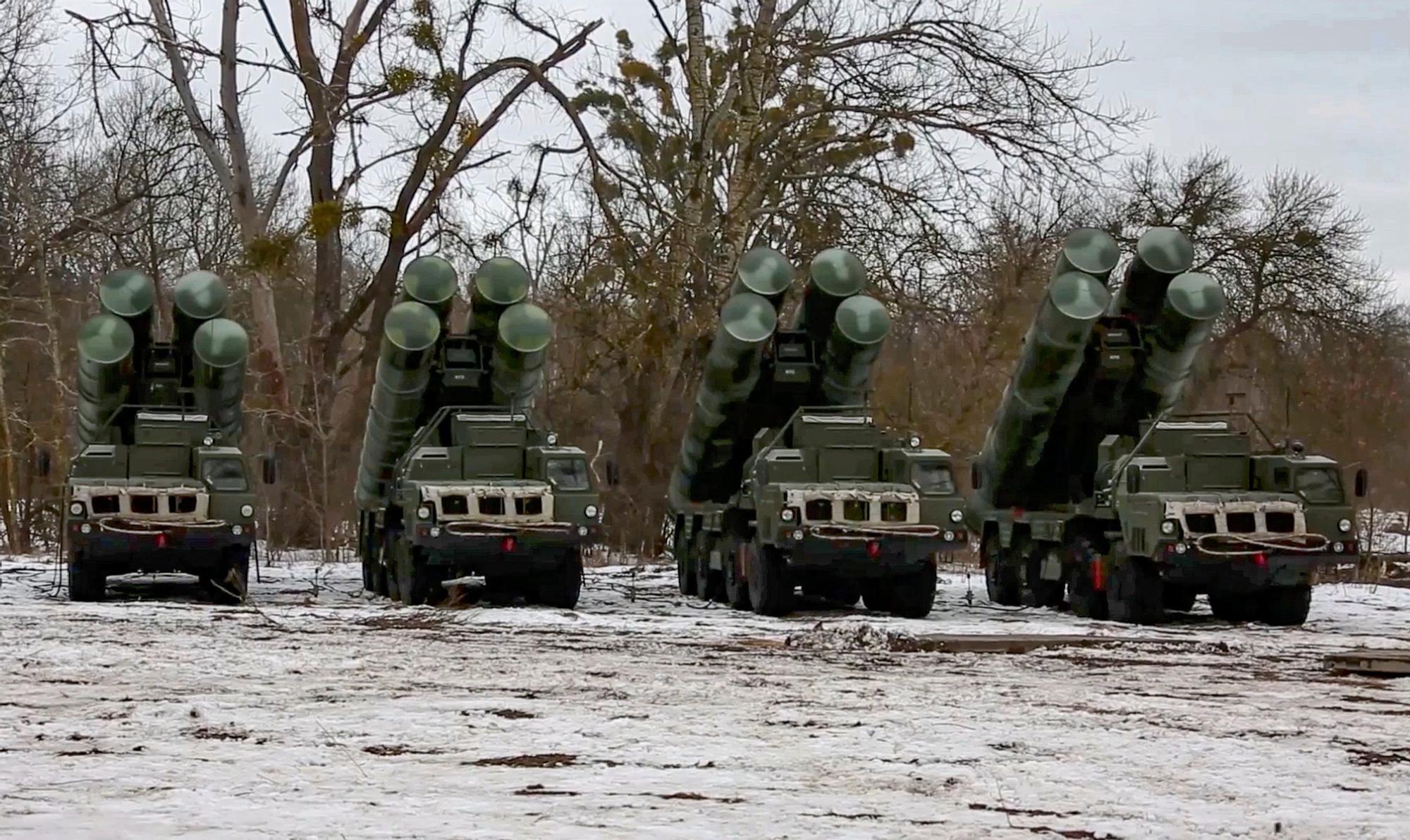 Rusia anuncia el refuerzo de sus sistemas de defensa antiaérea en la