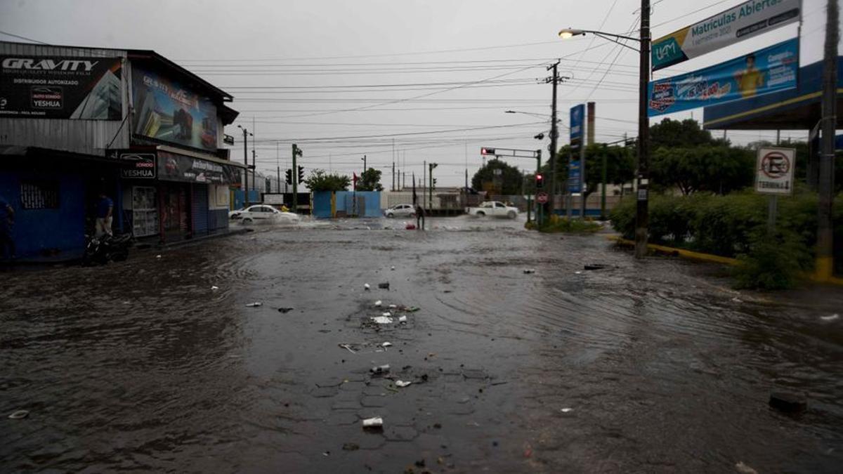 Una Onda Tropical Deja Un Fallecido Y Abundantes Da Os En Nicaragua