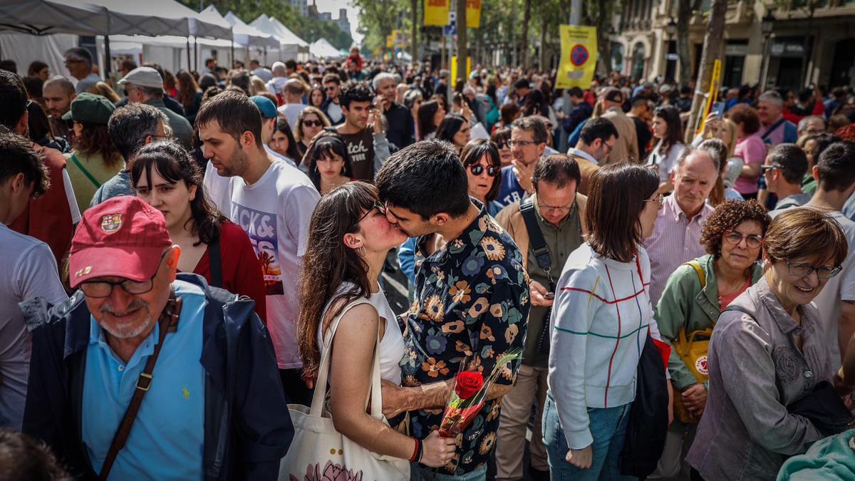 Sant Jordi 2023 en Catalunya Última hora de la fiesta del libro y la