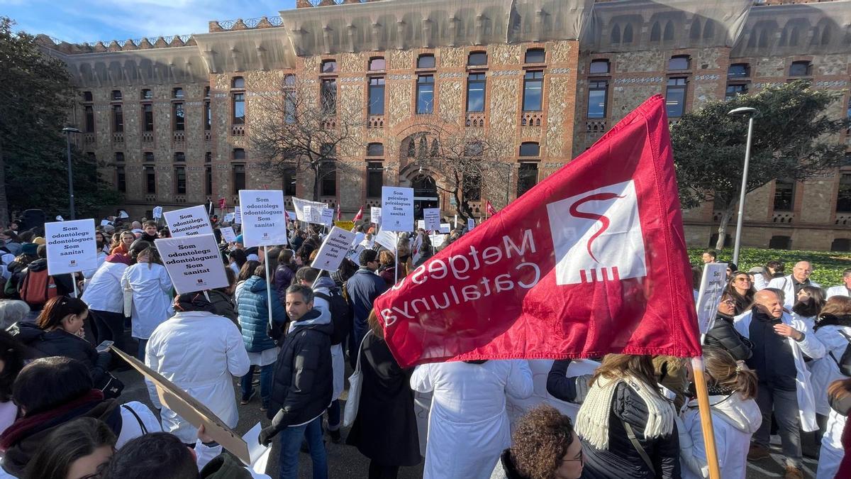 Las mejores imágenes de la jornada de huelgas en Barcelona FOTOS