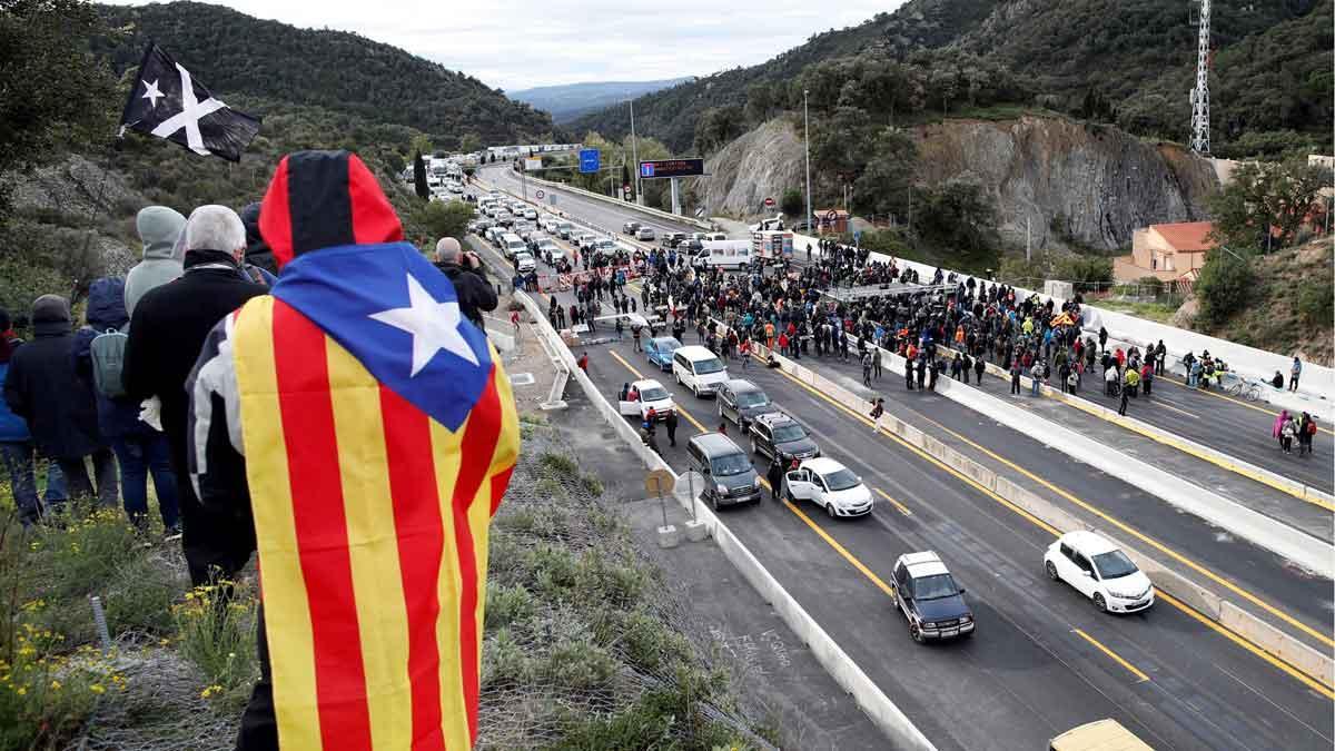 Tsunami Talla L AP 7 A La Jonquera I Crida A Bloquejar La Frontera