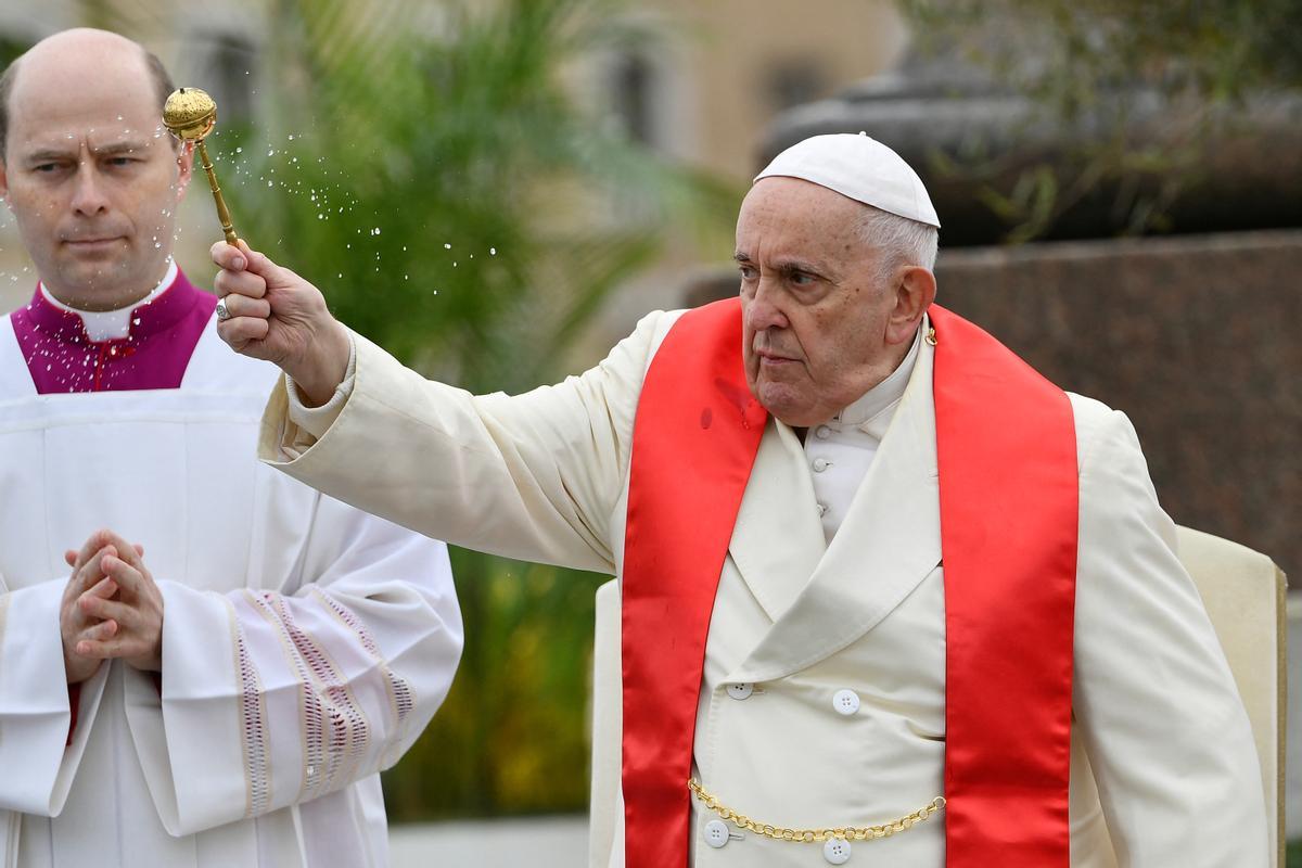 La Relaci N Del Papa Con La Ia De Saludar Al Diablo A Ser El Rey De La