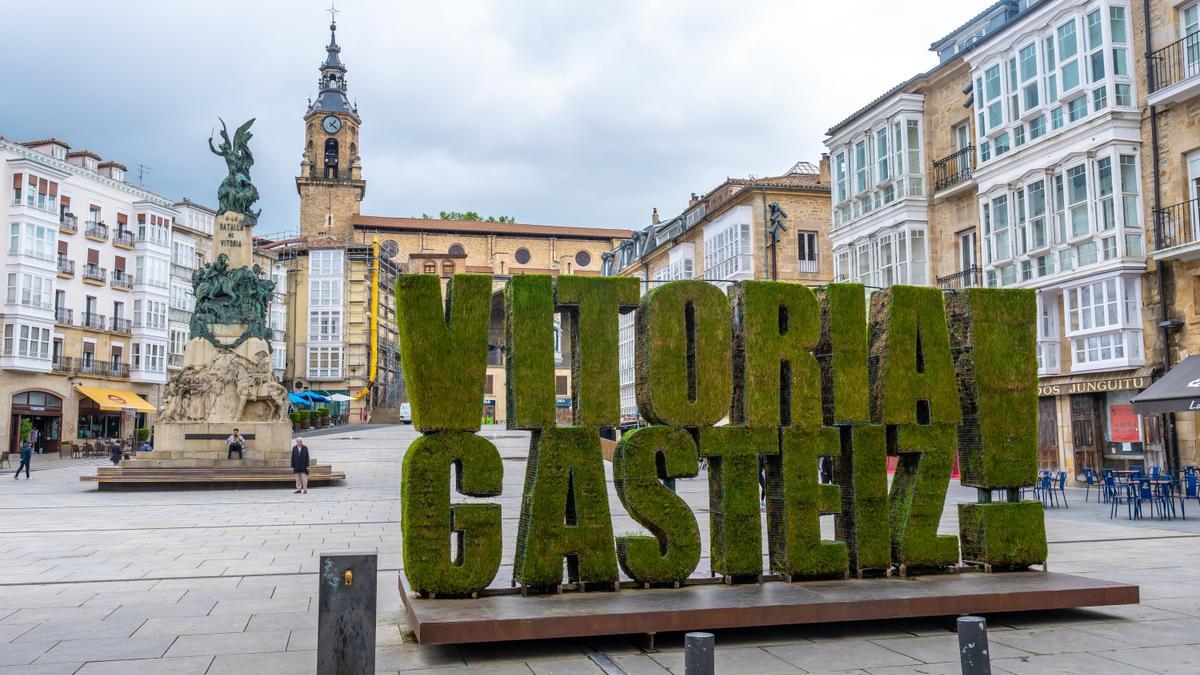 La Socialista Maider Etxebarria Nueva Alcaldesa De Vitoria Gasteiz Con