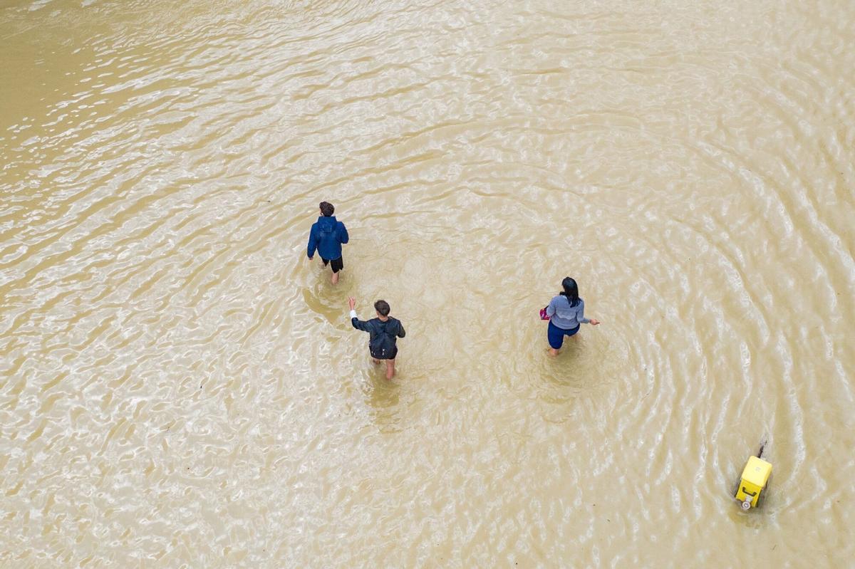 Al Menos Muertos Y Evacuados Tras Las Inundaciones En Emilia