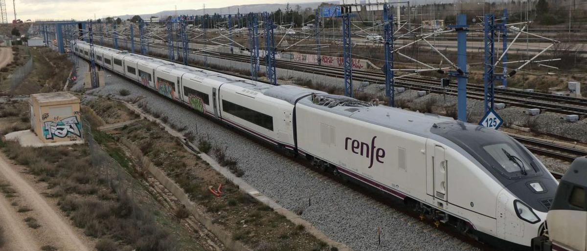 Renfe incrementa un 35 9 los viajeros en trenes de Cercanías Media