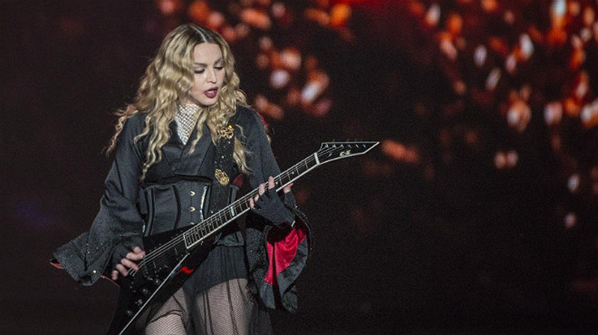 Inicio del concierto de Madonna en el Palau Sant Jordi de Barcelona.