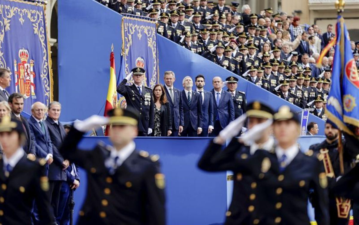 Espanya arribarà al màxim històric de policies i guàrdies civils el 2023: 156.000 Espanya arribarà al màxim històric de policies i guàrdies civils el 2023: 156.000