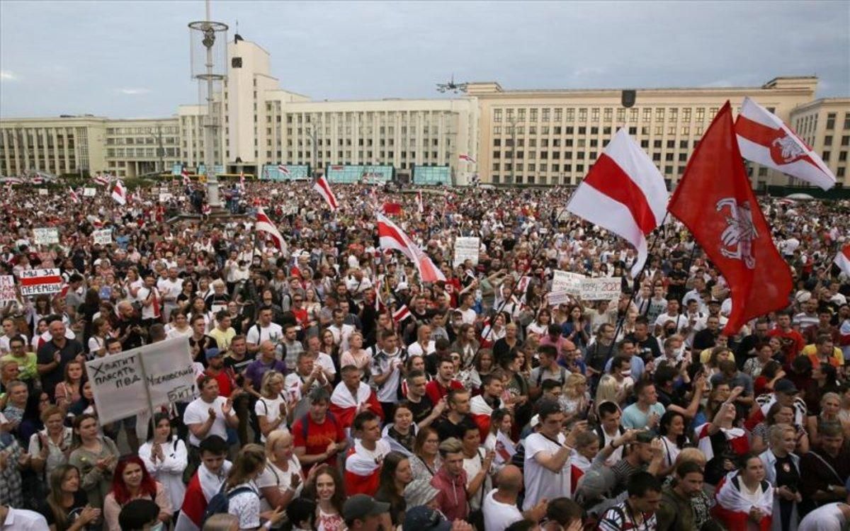Protestas sociales en Bielorrusia en contra del presidente Alexander Lukashenko. Protestas sociales en Bielorrusia en contra del presidente Alexander Lukashenko.