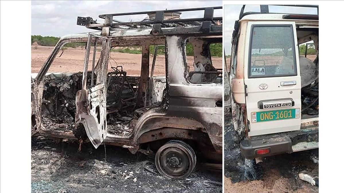 Imagen del vehículo donde viajaban los turistas franceses con el guía y el conductor. Imagen del vehículo donde viajaban los turistas franceses con el guía y el conductor.