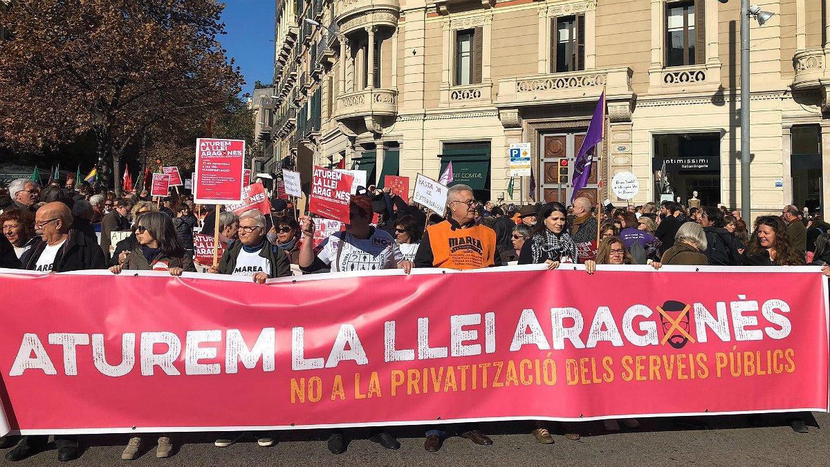 Manifestación contra la privatización de los servicios públicos que impulsa el vicepresidente del Govern, Pere Aragonès. 
