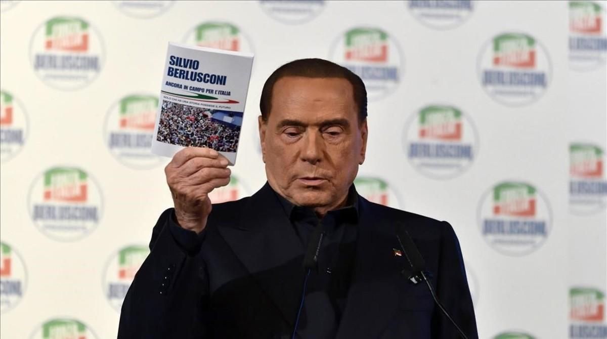 El exprimer ministro Silvio Berlusconi, el domingo. El exprimer ministro Silvio Berlusconi, el domingo.