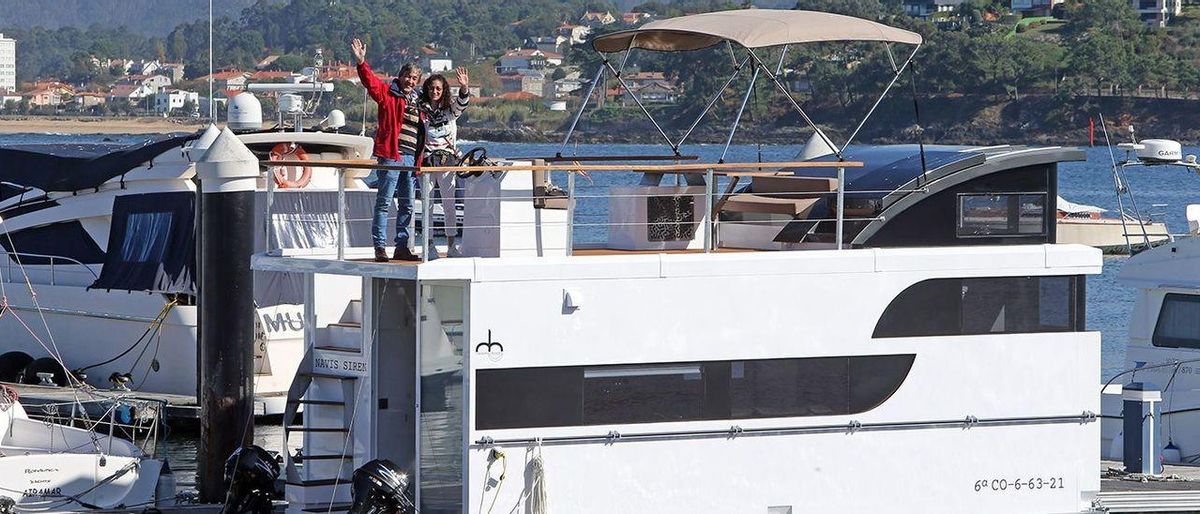 Apartamentos turísticos sobre barcos: el primer alojamiento flotante llega a Galicia Apartamentos turísticos sobre barcos: el primer alojamiento flotante llega a Galicia