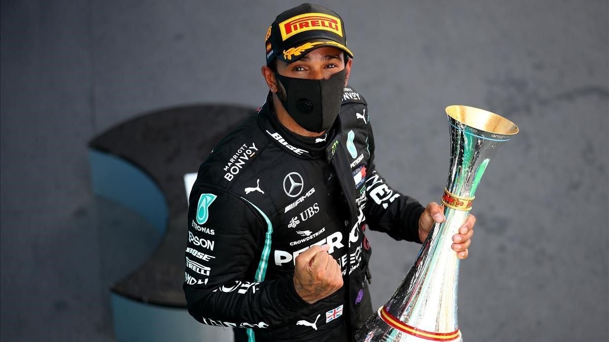 Lewis Hamilton (Mercedes) domina en el GP de España Lewis Hamilton (Mercedes) domina en el GP de España
