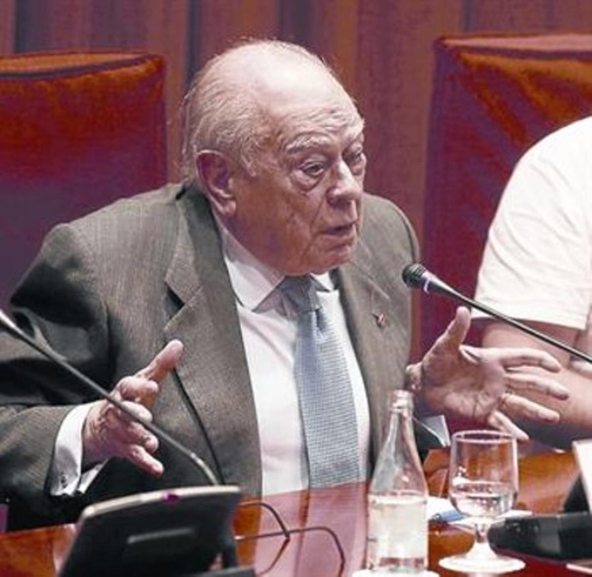 Jordi Pujol en la comparecencia ante la comisión del Parlament.