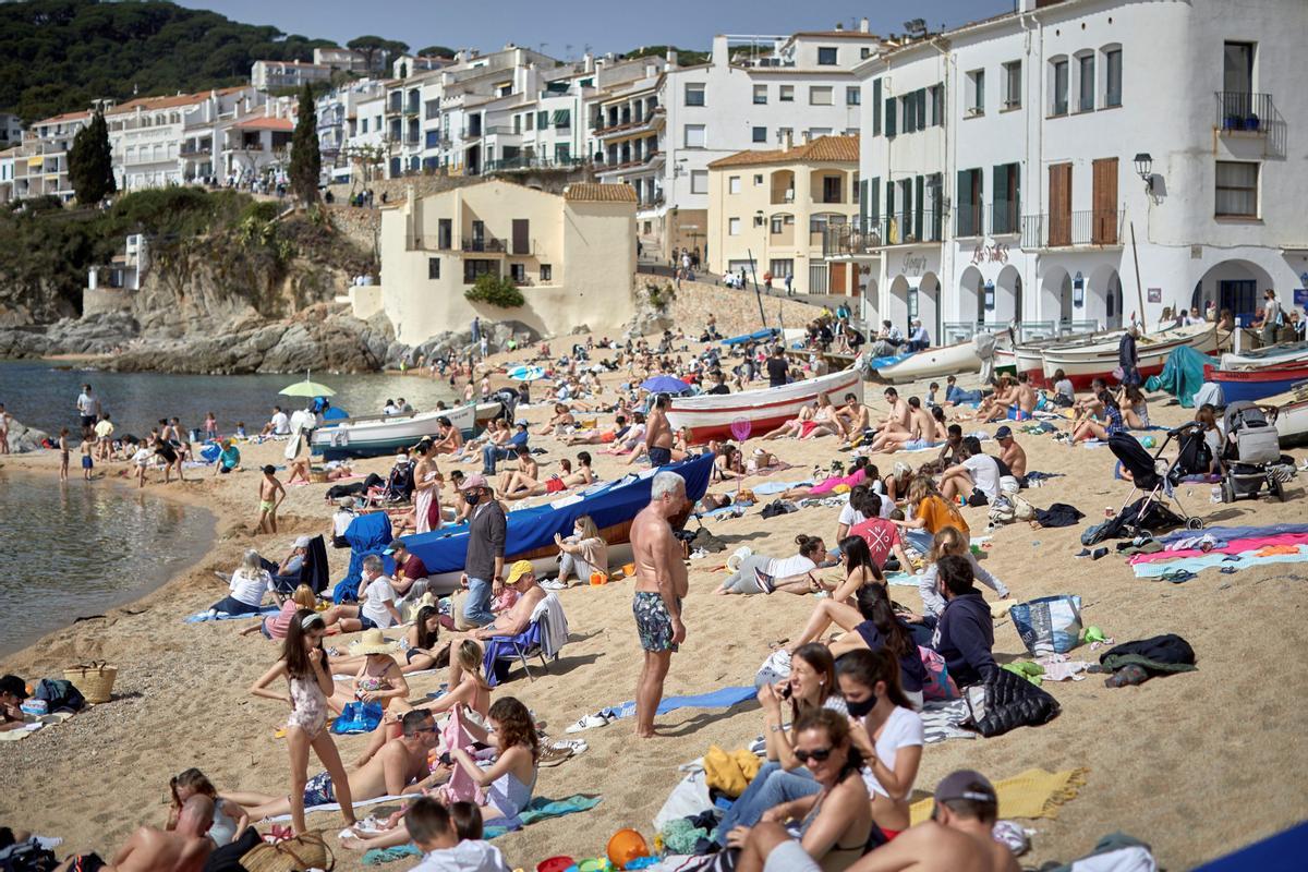 Una playa de Girona, la pasada Semana Santa.