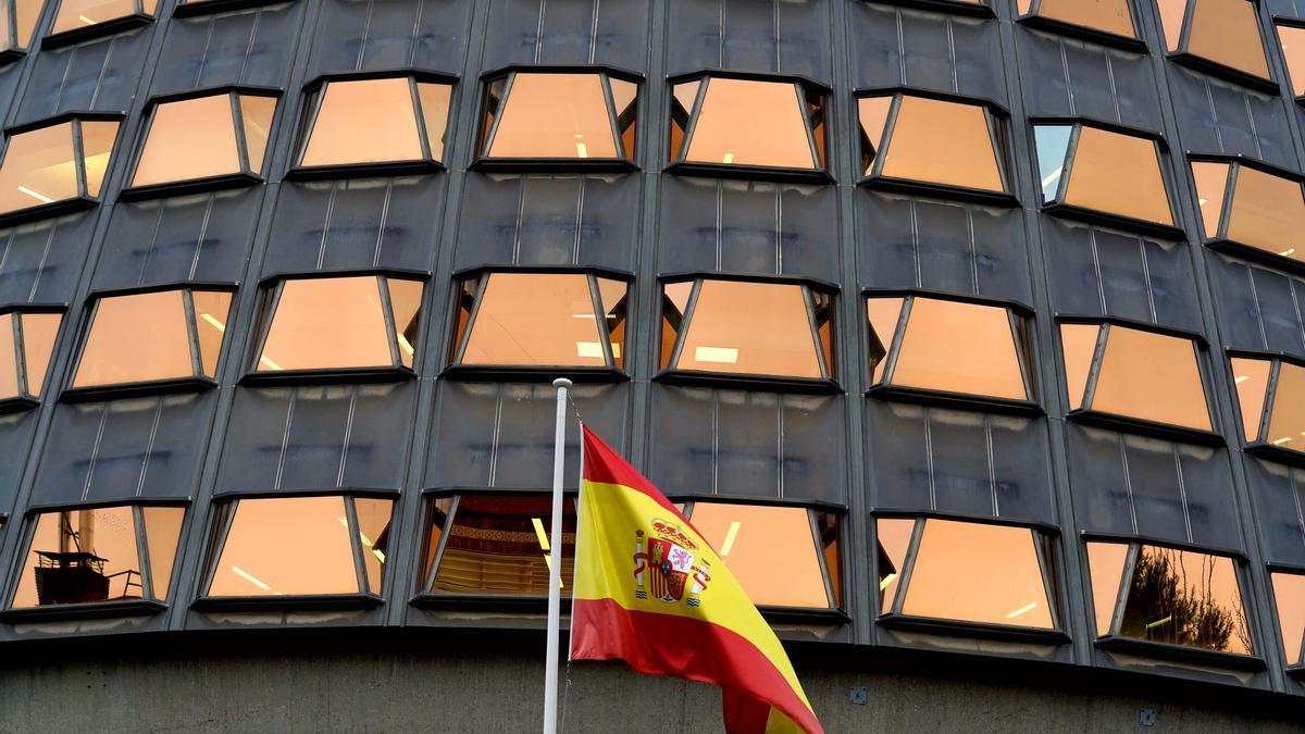 “¡Qué puto auto!  ¡Si no está escrito!”