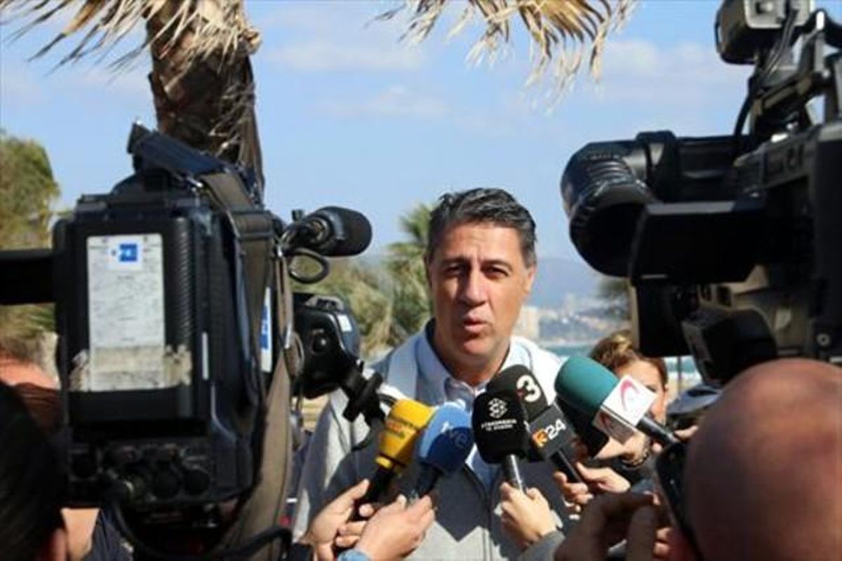Xavier García Albiol atiende a los medios, este domingo, 1 de noviembre, en Badalona. Xavier García Albiol atiende a los medios, este domingo, 1 de noviembre, en Badalona.