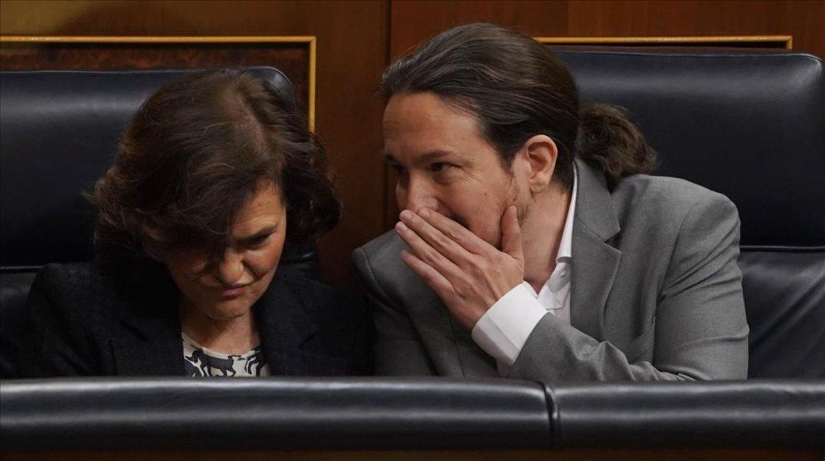 Carmen Calvo y Pablo Iglesias, el pasado febrero en el Congreso de los Diputados. 