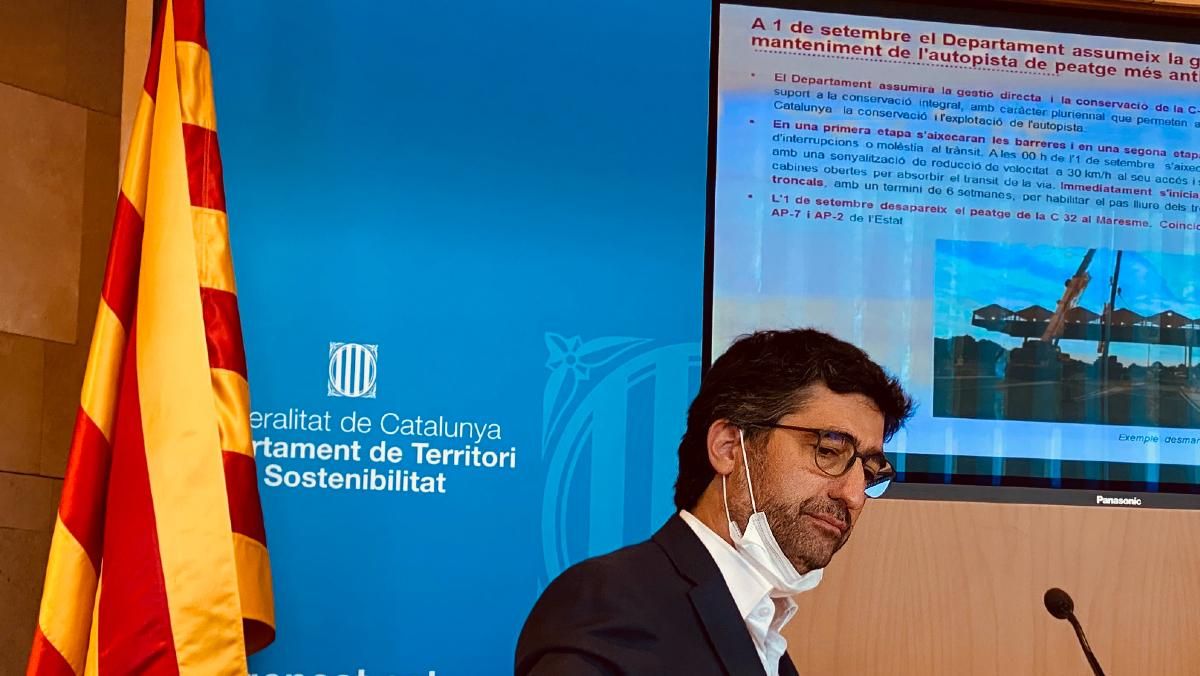 Puigneró durante la presentación a la prensa de la estrategia del Govern con las autopistas y la eliminación de peajes. Puigneró durante la presentación a la prensa de la estrategia del Govern con las autopistas y la eliminación de peajes.