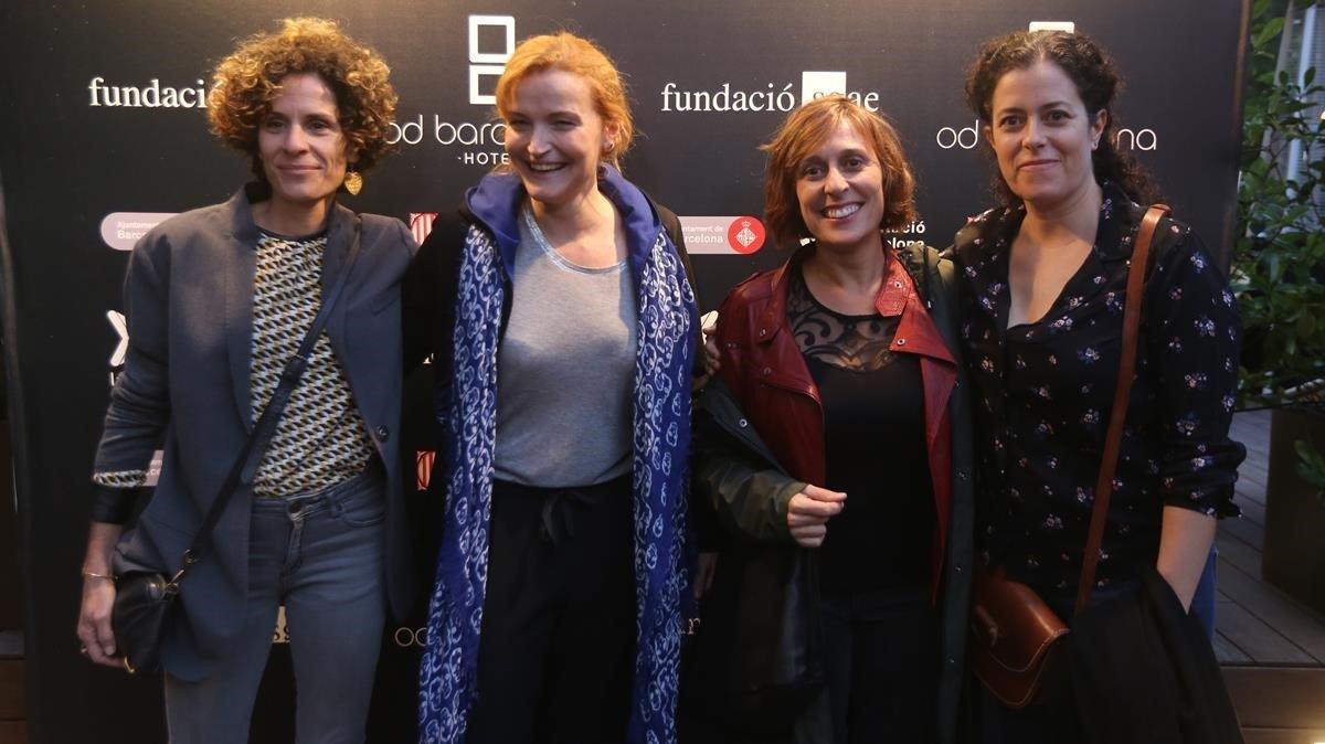 De izquierda a derecha: Marta Marco, Cristina Genebat, Clara Segura, actrices de ’Les noies de Mossbank Road, y Màrcia Cisteró, de ’Sopa de pollastre i ordi’, nominadas en la categoría de actriz principal.