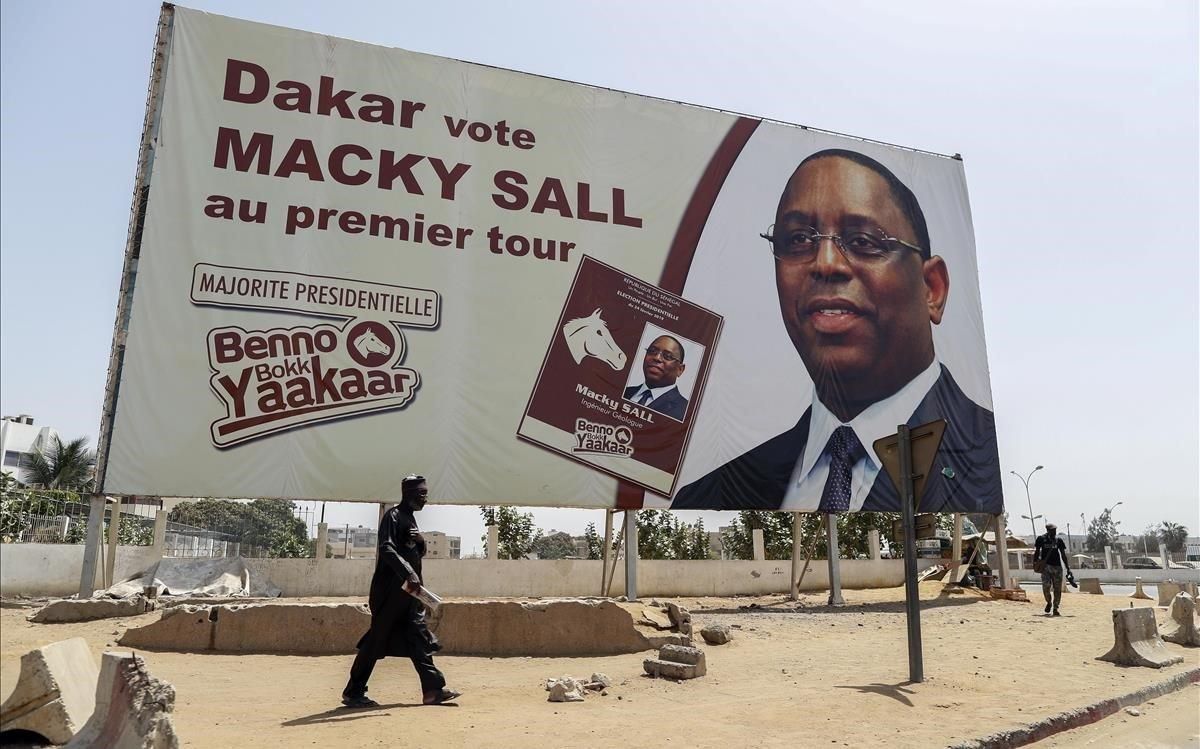 Propaganda del presidente Sall en Dakar. Propaganda del presidente Sall en Dakar.