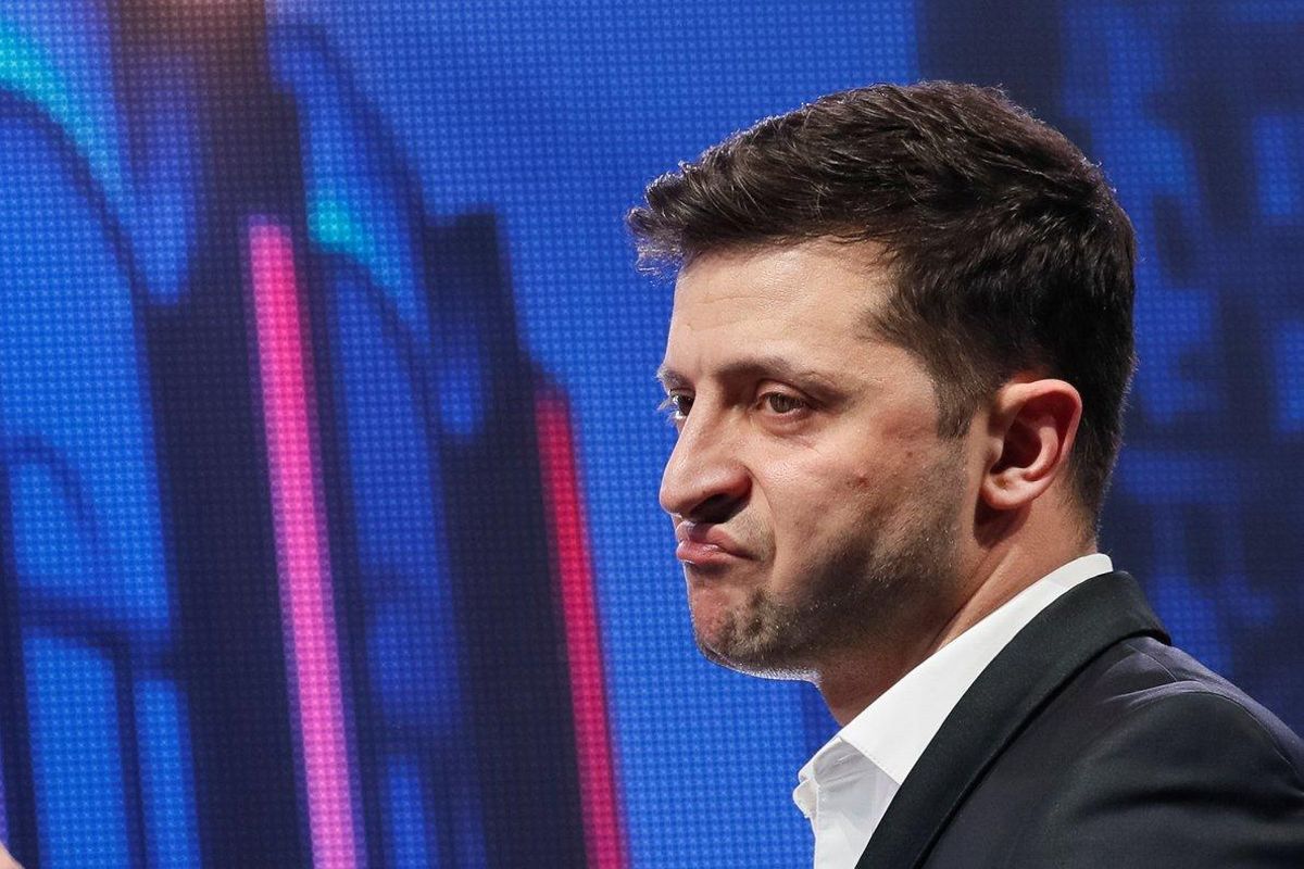 Volodymyr Zelenskiy, Ukrainian comedian and candidate in the upcoming presidential election, hosts a comedy show at a concert hall in Brovary, Ukraine March 29, 2019. REUTERS/Valentyn Ogirenko Volodymyr Zelenskiy, Ukrainian comedian and candidate in the upcoming presidential election, hosts a comedy show at a concert hall in Brovary, Ukraine March 29, 2019. REUTERS/Valentyn Ogirenko