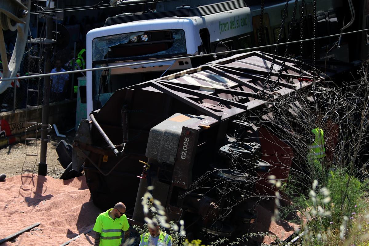 FGC afirma que el tren de mercancías accidentado en Sant Boi iba demasiado rápido