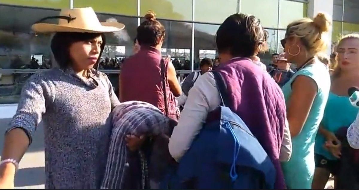 Llegan a Tijuana migrantes LGBT, los primeros de la caravana de centroamericanos. Llegan a Tijuana migrantes LGBT, los primeros de la caravana de centroamericanos.