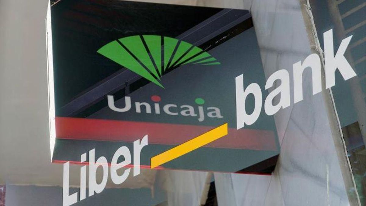 Unicaja y Liberbank convocan a los accionistas para aprobar su fusión Unicaja y Liberbank convocan a los accionistas para aprobar su fusión