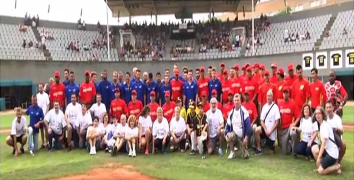 Viladecans homenaje a los voluntarios de los Juegos Olímpicos de Barcelona. Viladecans homenaje a los voluntarios de los Juegos Olímpicos de Barcelona.