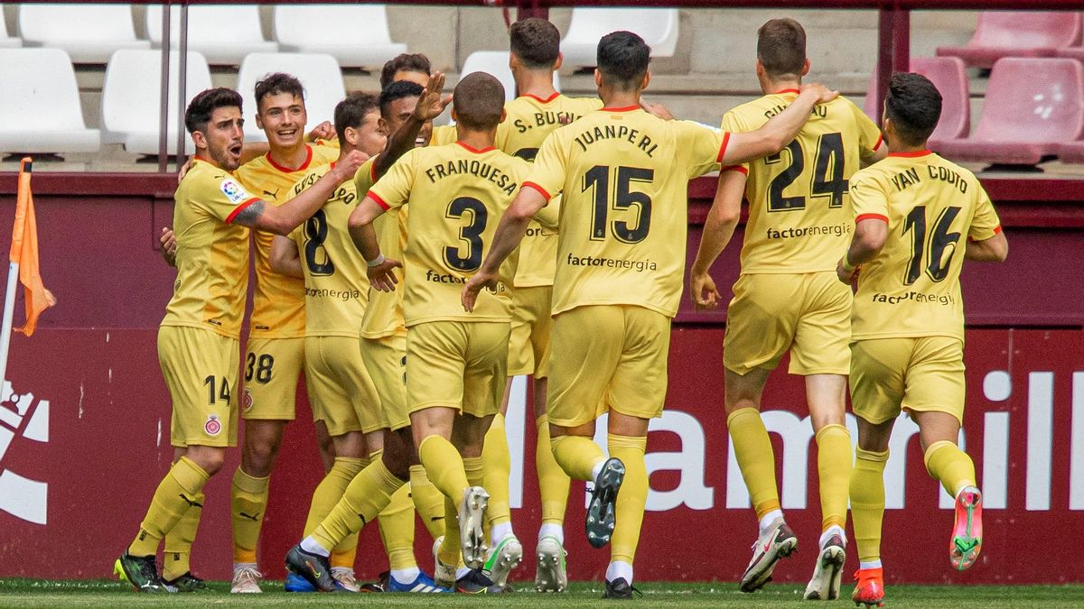 Los jugadores del Girona celebran uno de los goles al Logroñés. Los jugadores del Girona celebran uno de los goles al Logroñés.