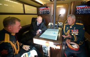 Putin supervisa los ejercicios de simulacro nuclear.
