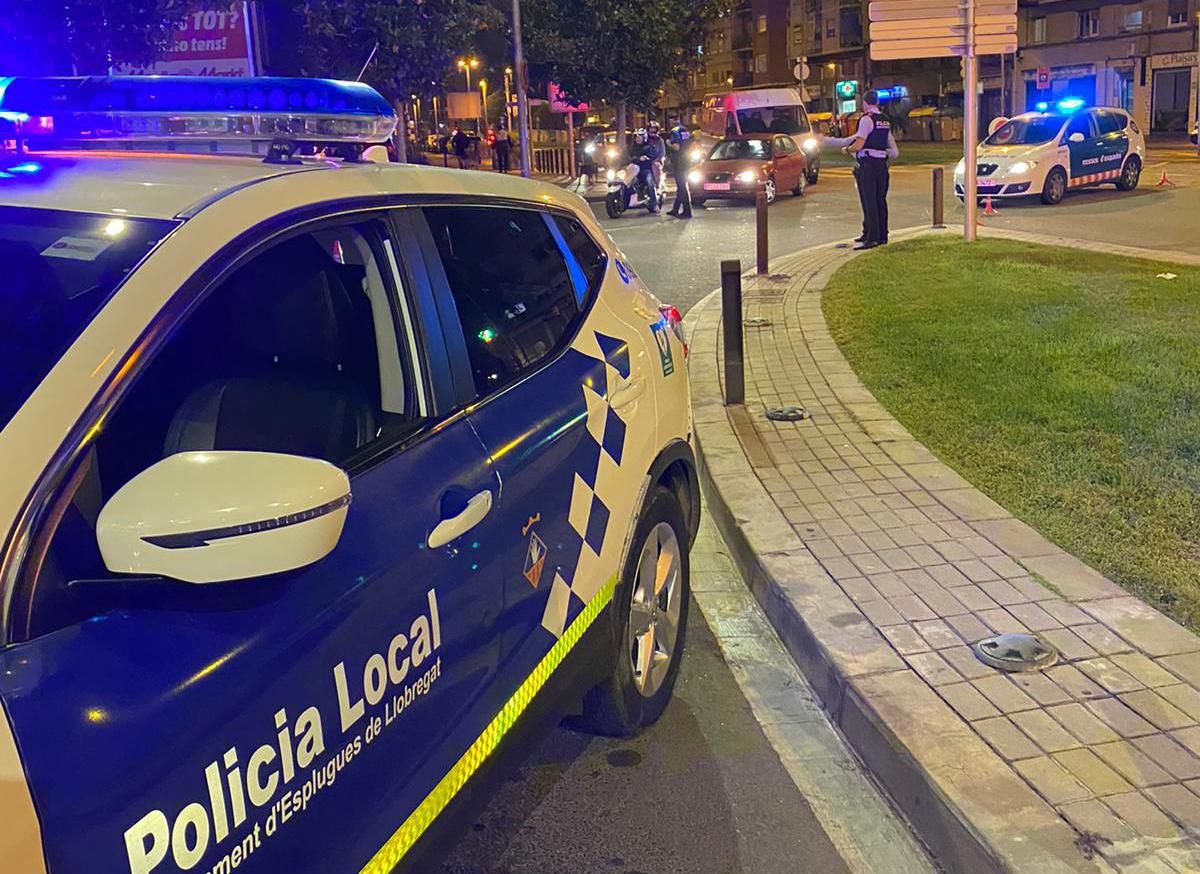 Control de la Policía Local de Esplugues de Llobregat Control de la Policía Local de Esplugues de Llobregat