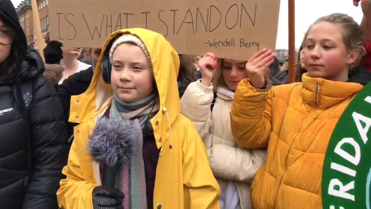  Greta Thunberg en las protestas contra el cambio climático en Estocolmo.