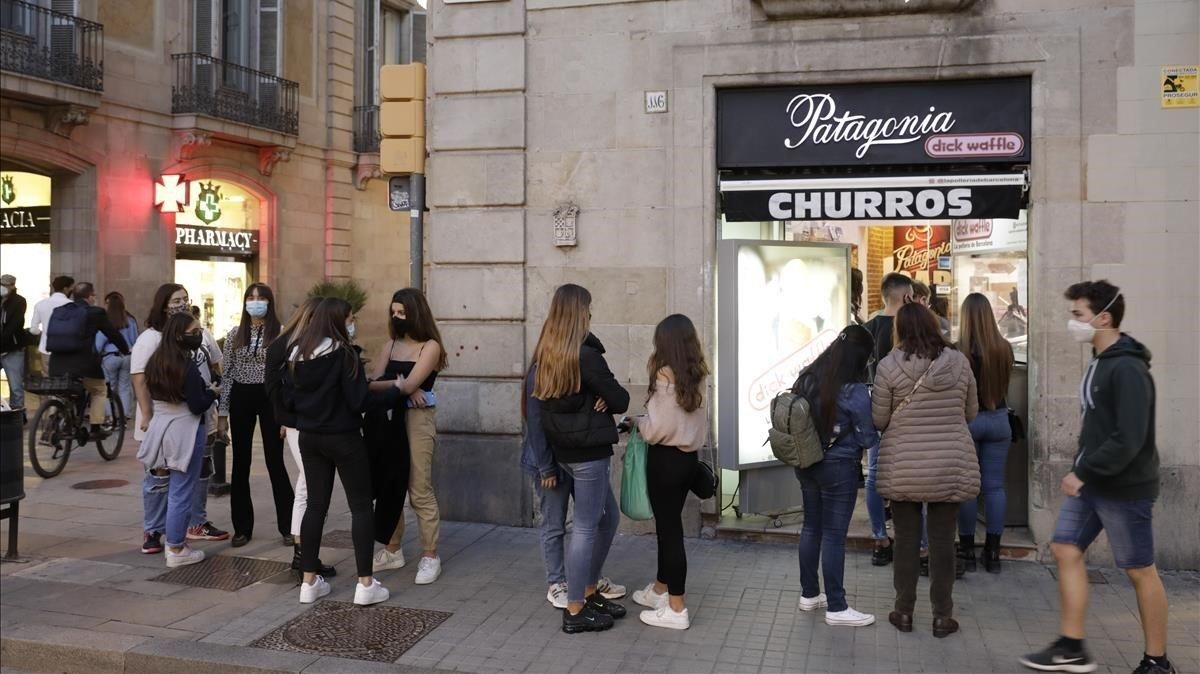 Generalitat i experts a la reclusió voluntària contra la Covid Generalitat i experts a la reclusió voluntària contra la Covid