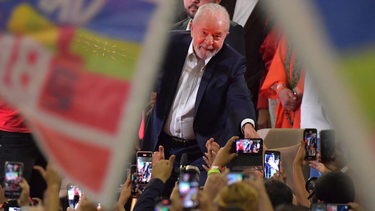 Lula presenta oficialmente su candidatura a la presidencia de Brasil