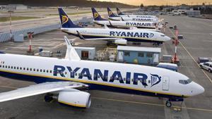 Aviones de Ryanair en el aeropuerto de Madrid.