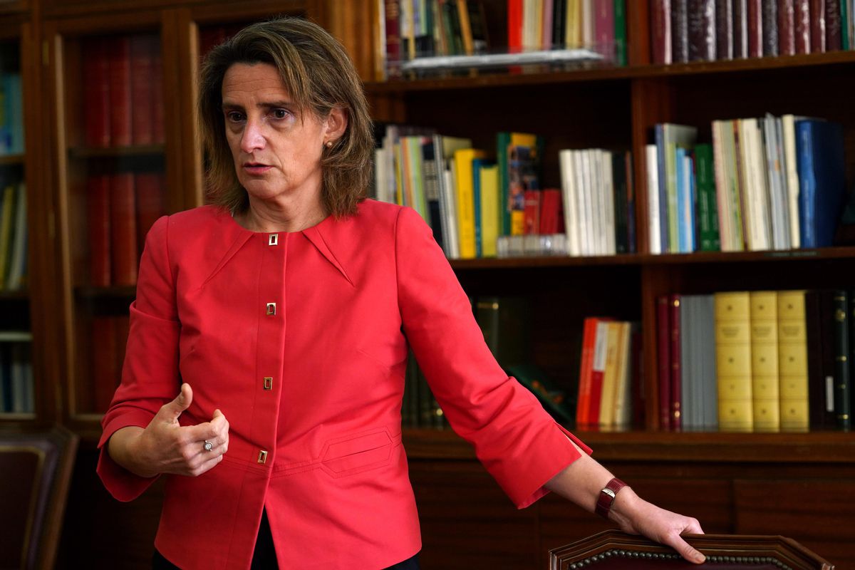 Teresa Ribera: «Hi pot haver fabricació de bateries a Martorell i altres territoris» Teresa Ribera: «Hi pot haver fabricació de bateries a Martorell i altres territoris»