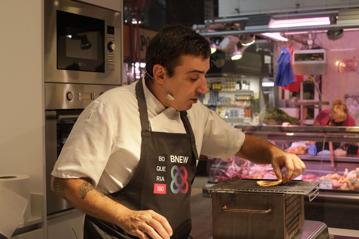 Cocinero en el BNEW de la Zona Franca Cocinero en el BNEW de la Zona Franca