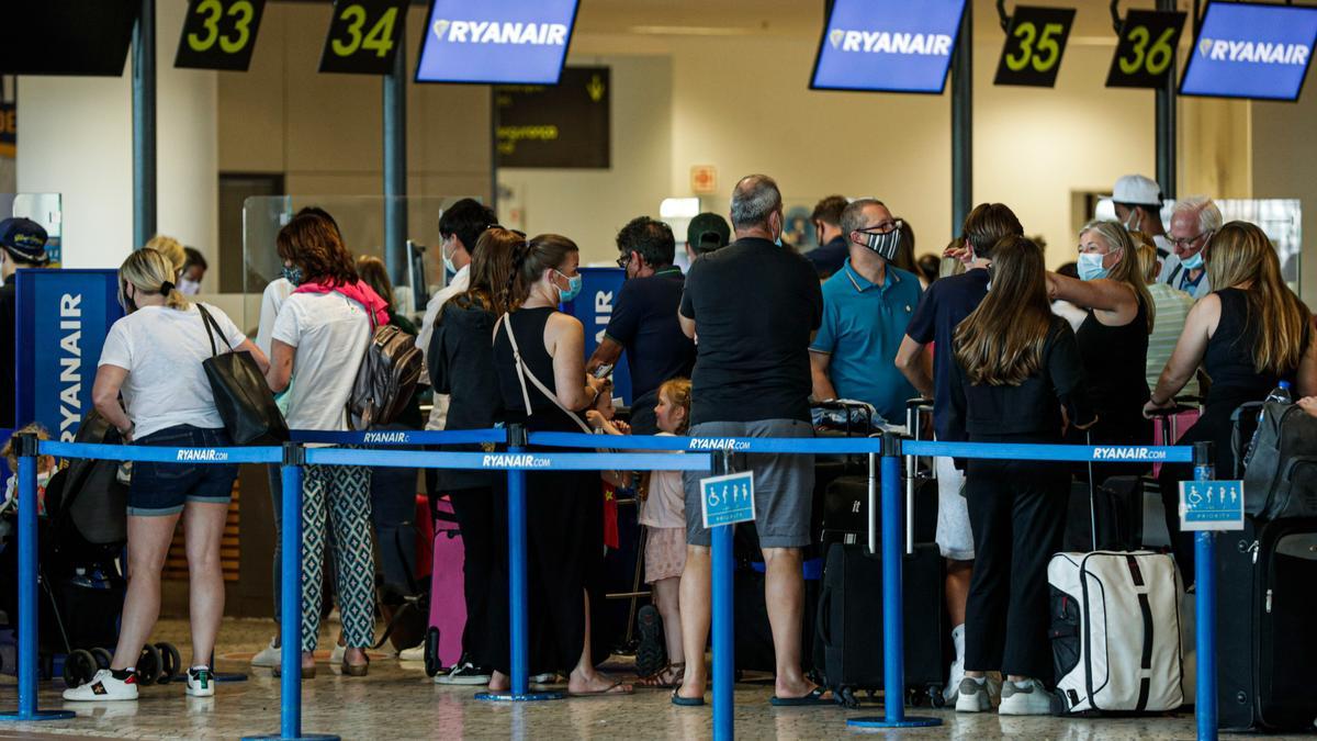 Les vagues als aeroports portuguesos amenacen centenars de vols a l’agost