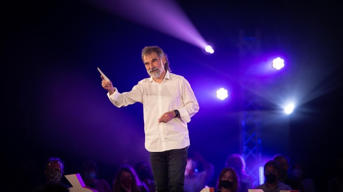 El presidente de Omnium Cultural, Jordi Cuixart, interviene en el acto Fem-nos lliures. El presidente de Omnium Cultural, Jordi Cuixart, interviene en el acto Fem-nos lliures.