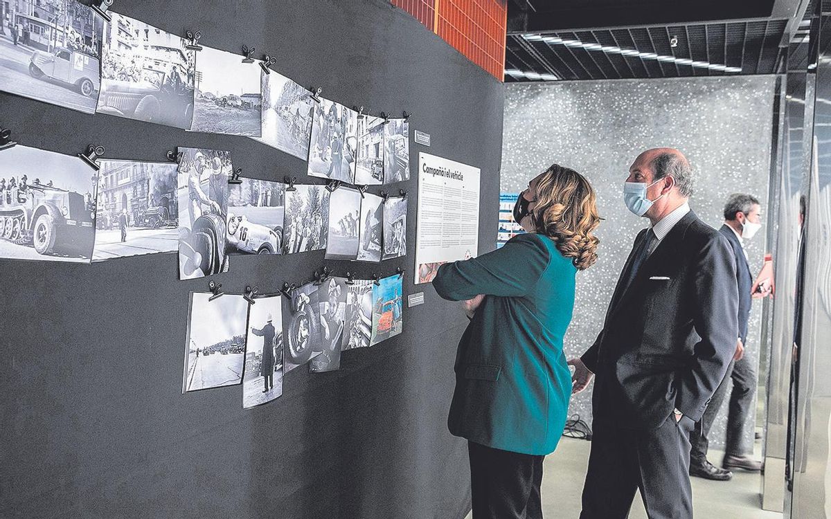 La alcaldesa de Barcelona, Ada Colau, junto con el alcalde de Milán, Giuseppe Sala, en el Guest Cities, un espacio de encuentro entre Barcelona y distintas ciudades del mundo. La alcaldesa de Barcelona, Ada Colau, junto con el alcalde de Milán, Giuseppe Sala, en el Guest Cities, un espacio de encuentro entre Barcelona y distintas ciudades del mundo.