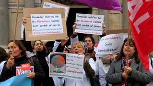 Les infermeres que fan vaga a Catalunya: «Sense nosaltres no hi ha sanitat»