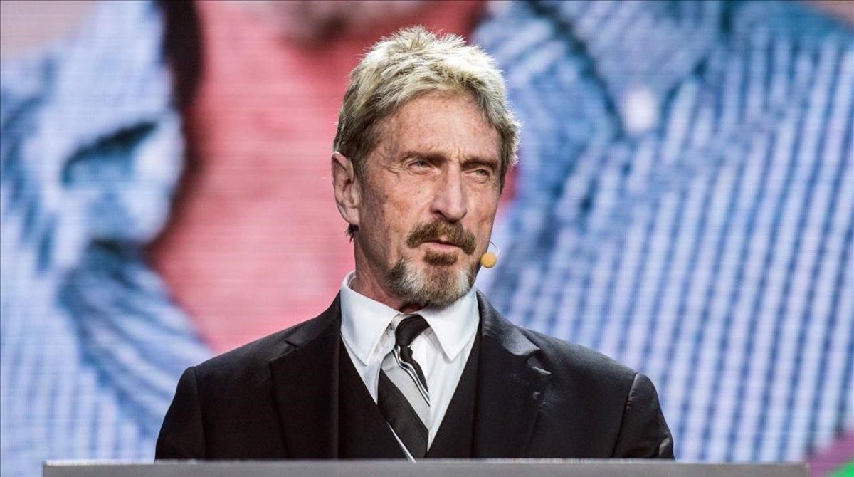 John McAfee, durante una conferencia sobre seguridad en internet, en Pekín, en el 2016. John McAfee, durante una conferencia sobre seguridad en internet, en Pekín, en el 2016.