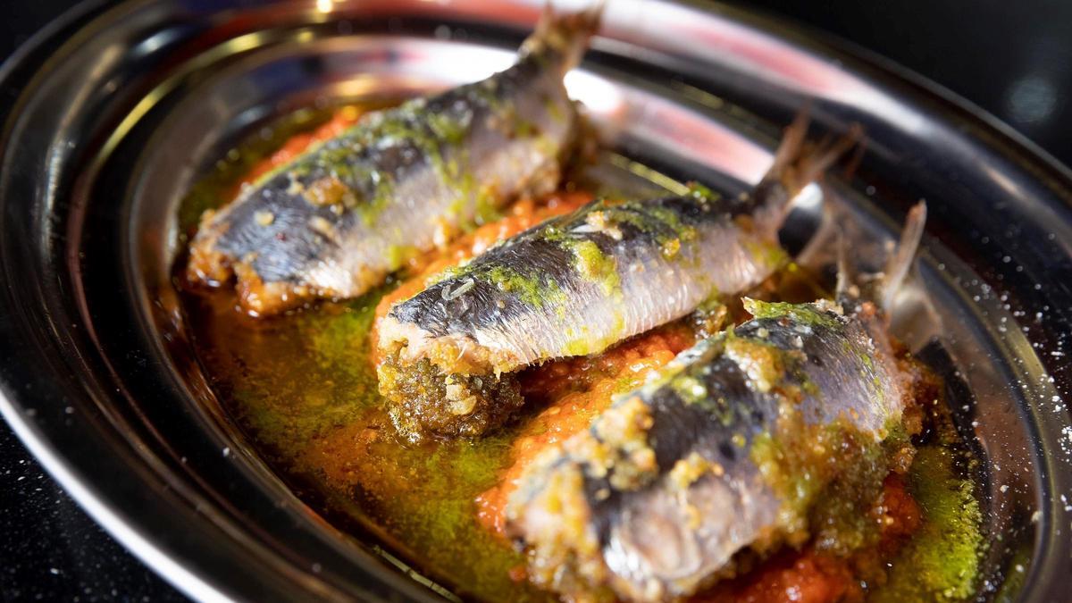 Las sardinas rellenas de picada. Las sardinas rellenas de picada.