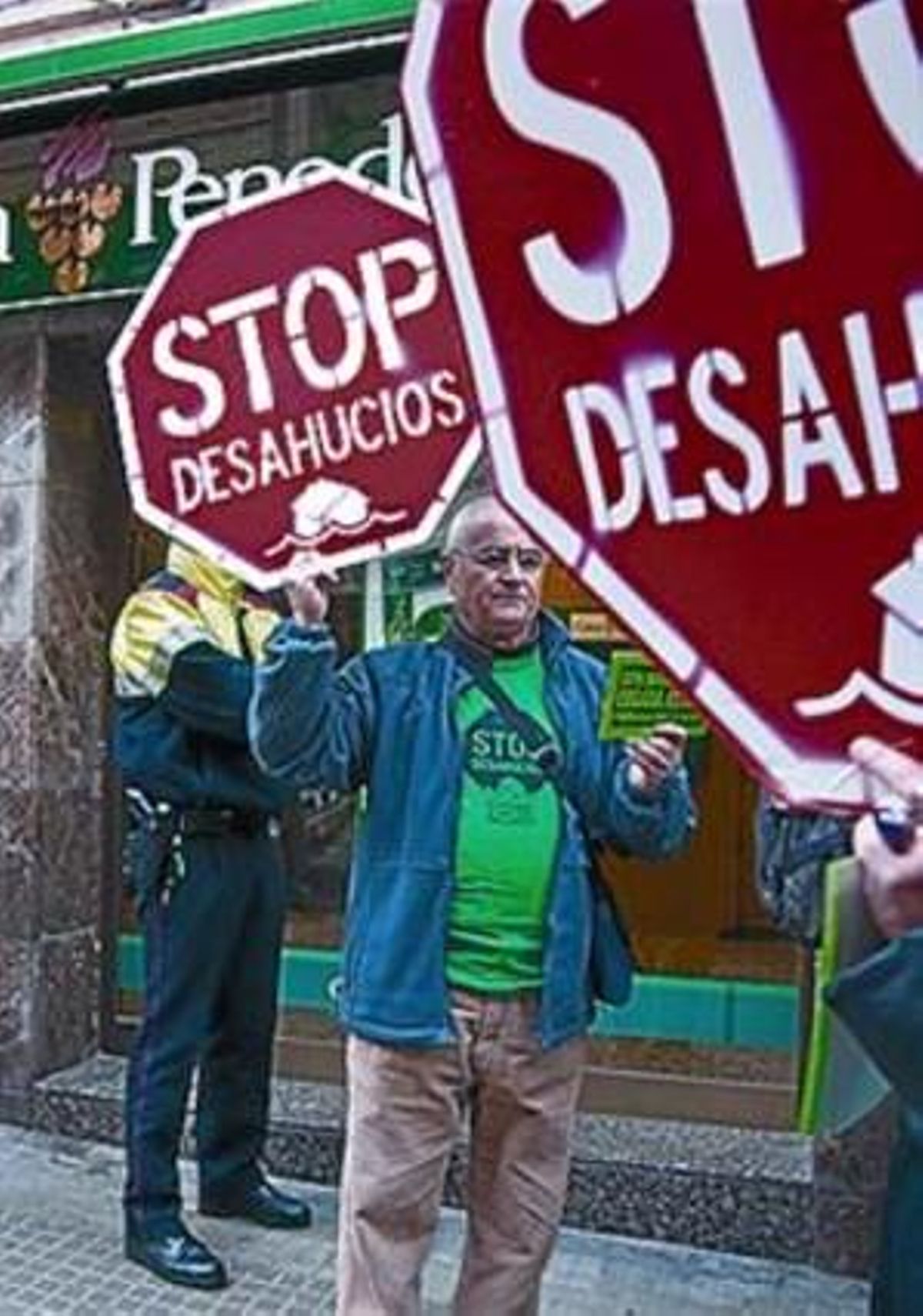 Un manifestante, ayer. Un manifestante, ayer.