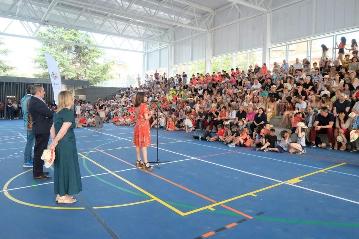 Imagen de la alcaldesa, Raquel Sánchez, durante la inauguración de la nueva pista Imagen de la alcaldesa, Raquel Sánchez, durante la inauguración de la nueva pista